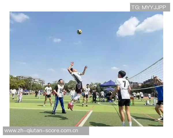 重庆排球队比赛经验分享：从训练到赛场的成长之路